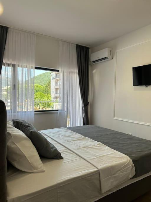 Tivat Apartment Exterior photo